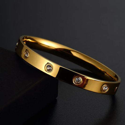 Boys and girls Stainless Steel Contemporary Gold Plated Love AD Anti-Tarnish Bracelet For Women